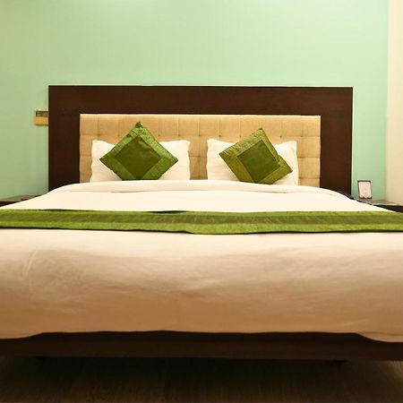 Amber Inn By Orion Hotels Nueva Delhi Exterior foto