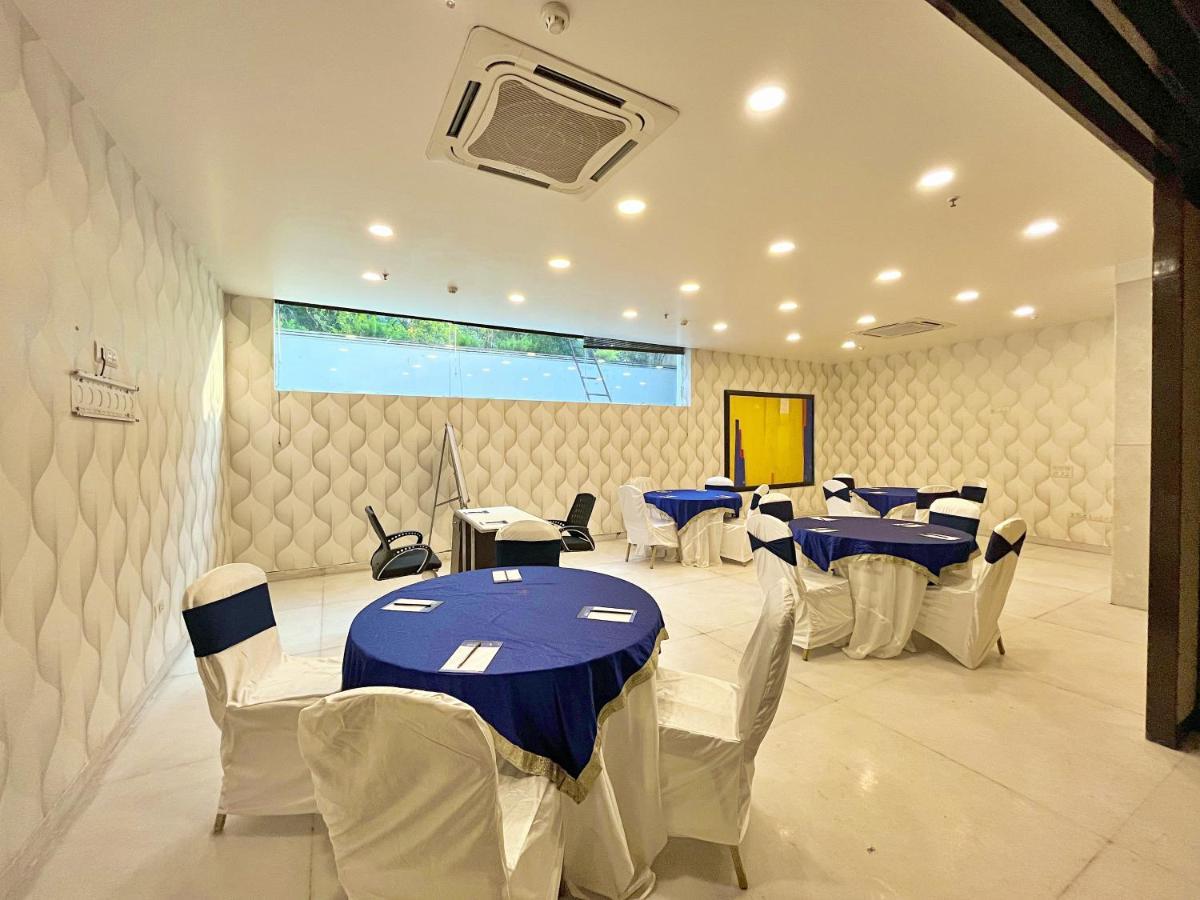 Amber Inn By Orion Hotels Nueva Delhi Exterior foto