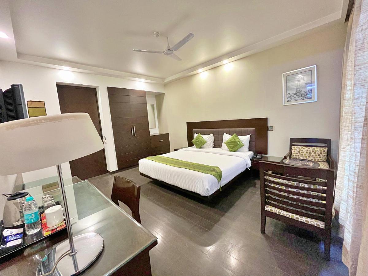 Amber Inn By Orion Hotels Nueva Delhi Exterior foto