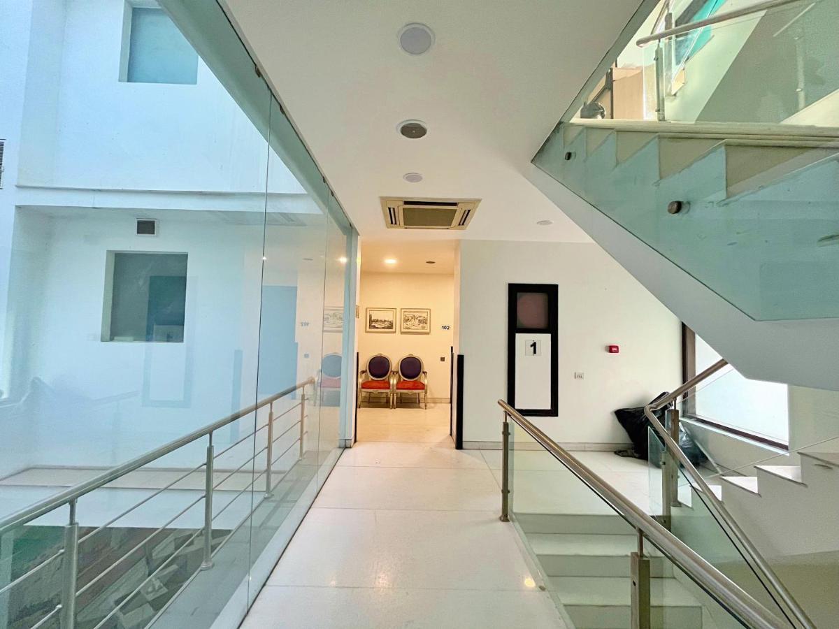 Amber Inn By Orion Hotels Nueva Delhi Exterior foto