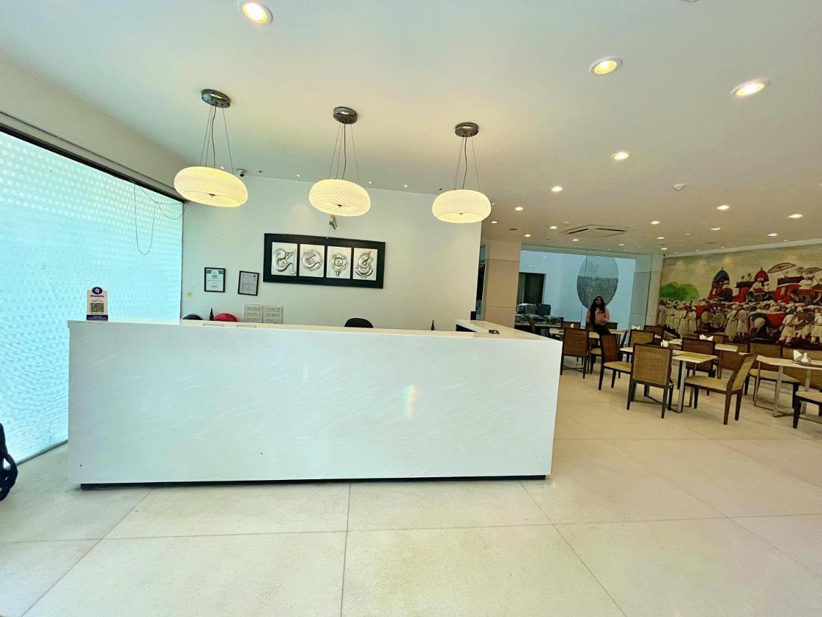 Amber Inn By Orion Hotels Nueva Delhi Exterior foto
