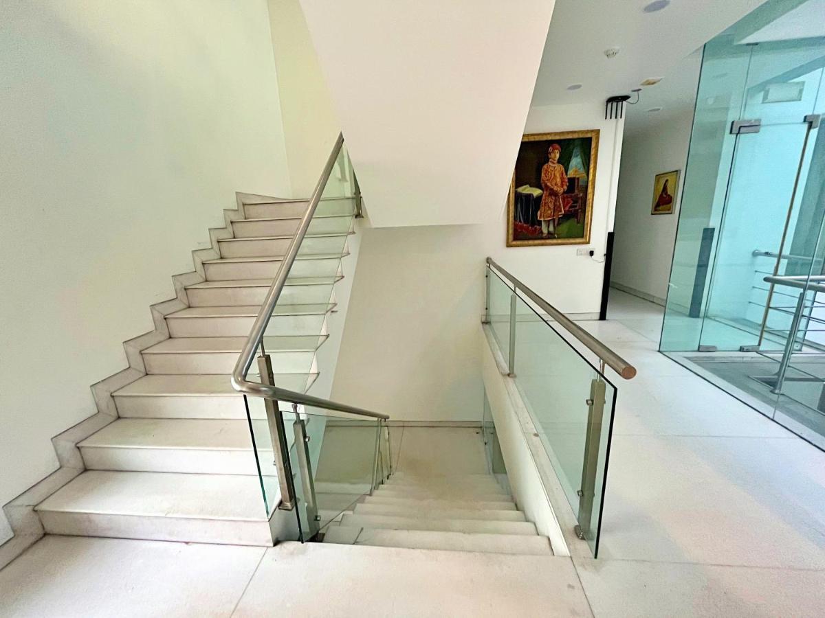 Amber Inn By Orion Hotels Nueva Delhi Exterior foto