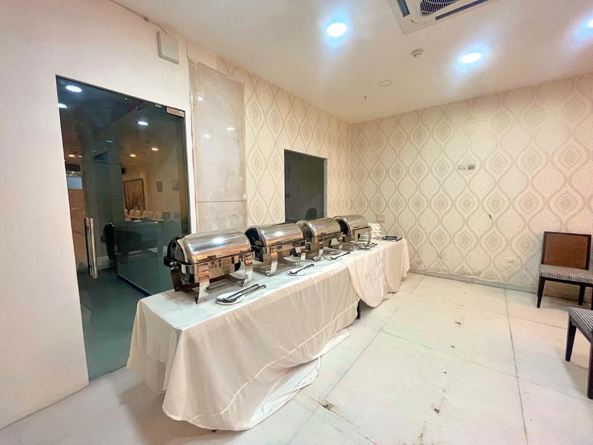Amber Inn By Orion Hotels Nueva Delhi Exterior foto
