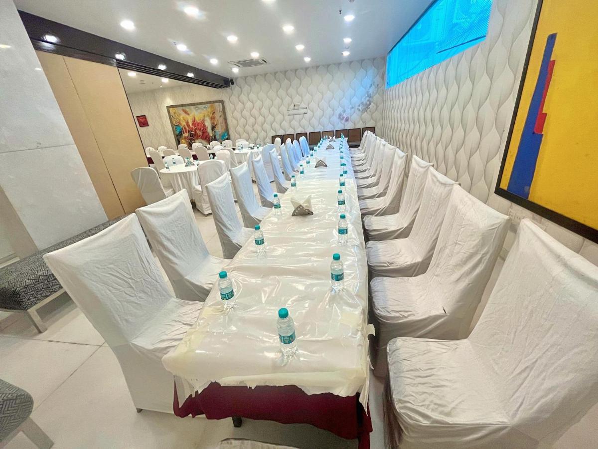 Amber Inn By Orion Hotels Nueva Delhi Exterior foto
