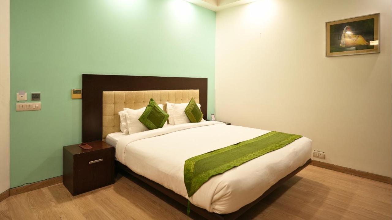Amber Inn By Orion Hotels Nueva Delhi Exterior foto