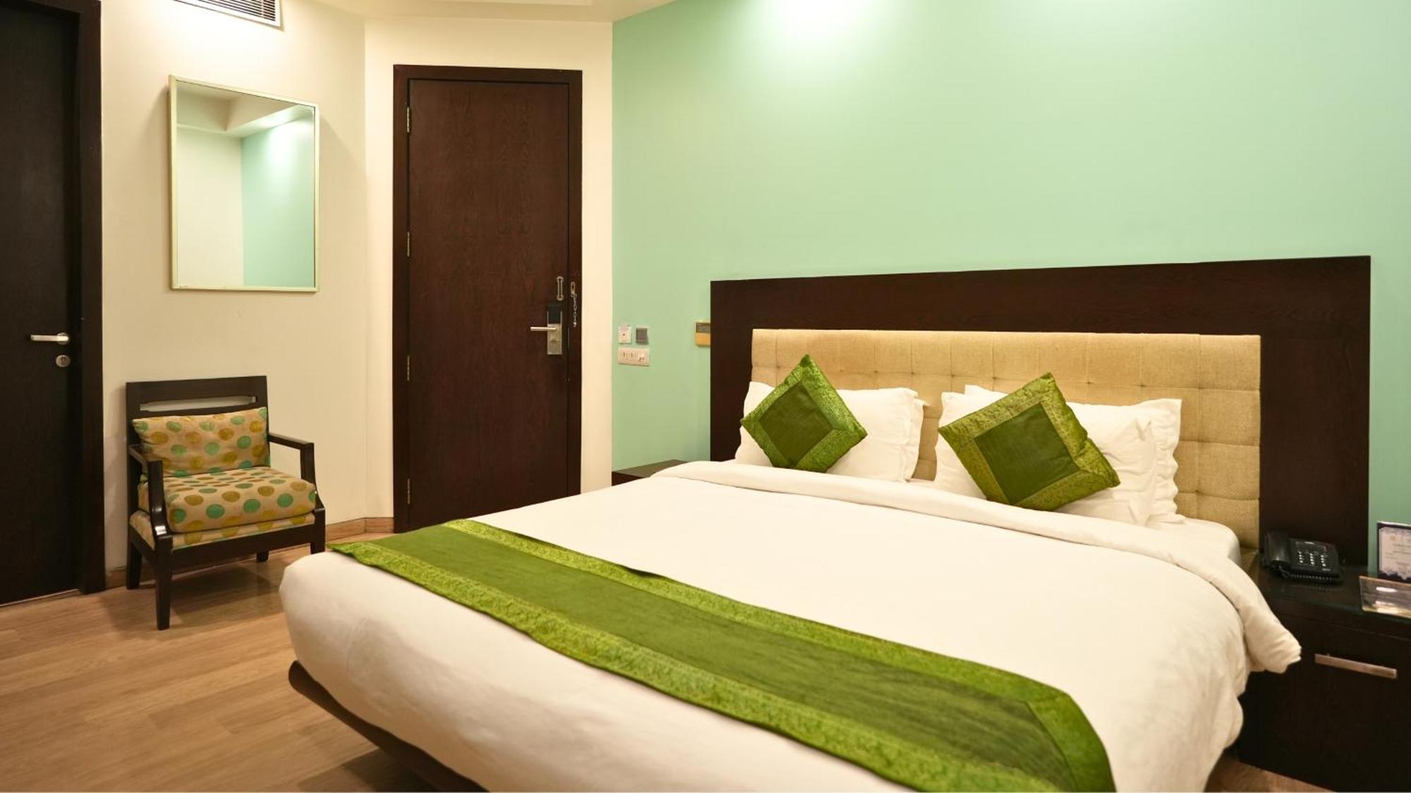 Amber Inn By Orion Hotels Nueva Delhi Exterior foto