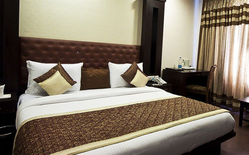 Amber Inn By Orion Hotels Nueva Delhi Exterior foto